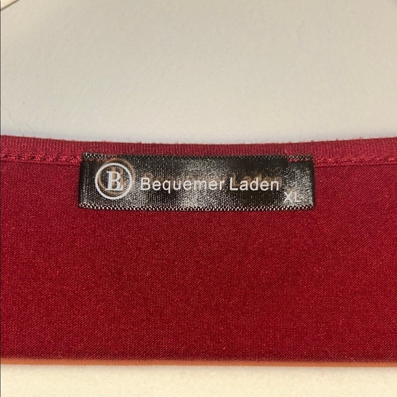 Maroon blouse with lace ruffle sleeves - Picture 2 of 6